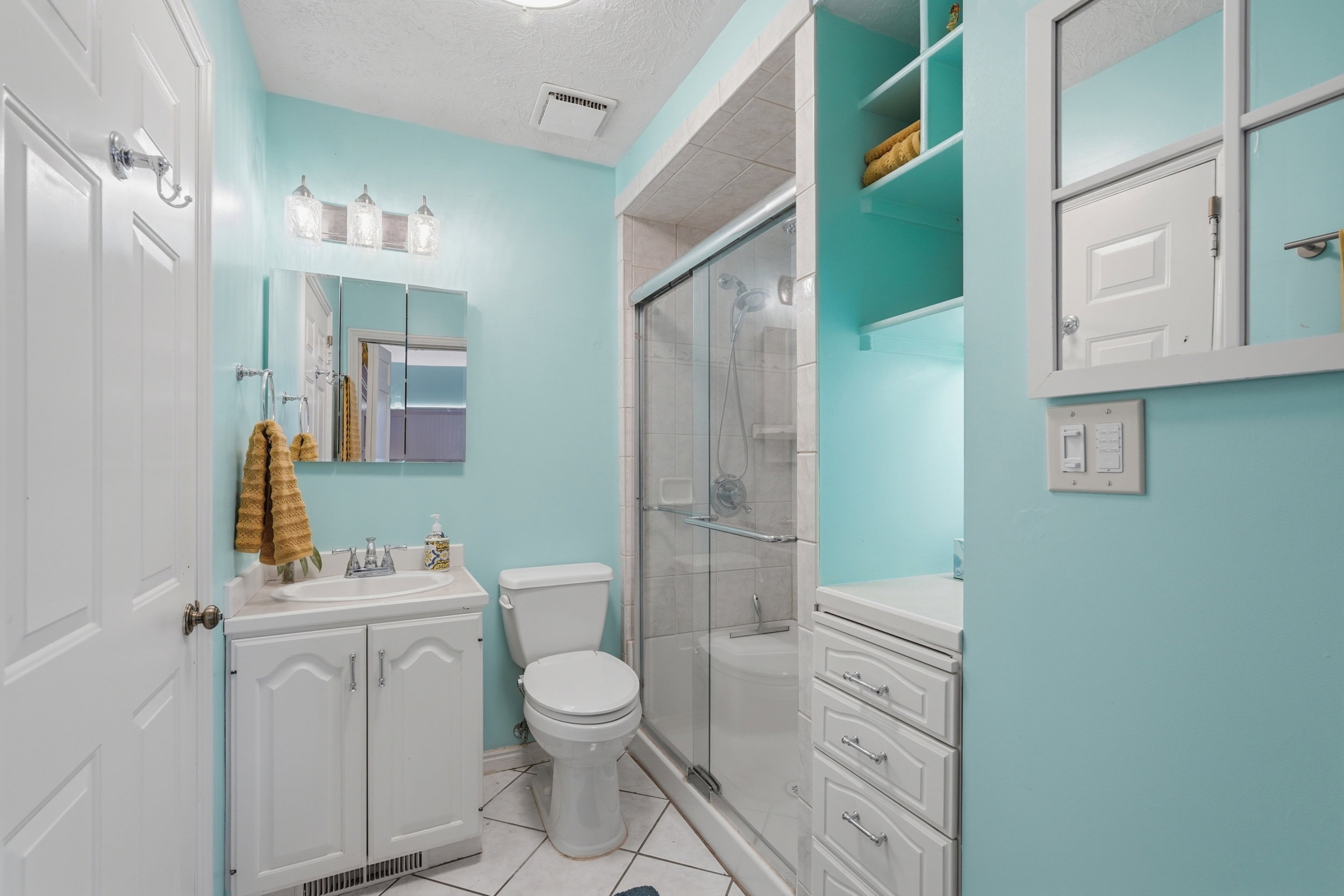 Full bathroom