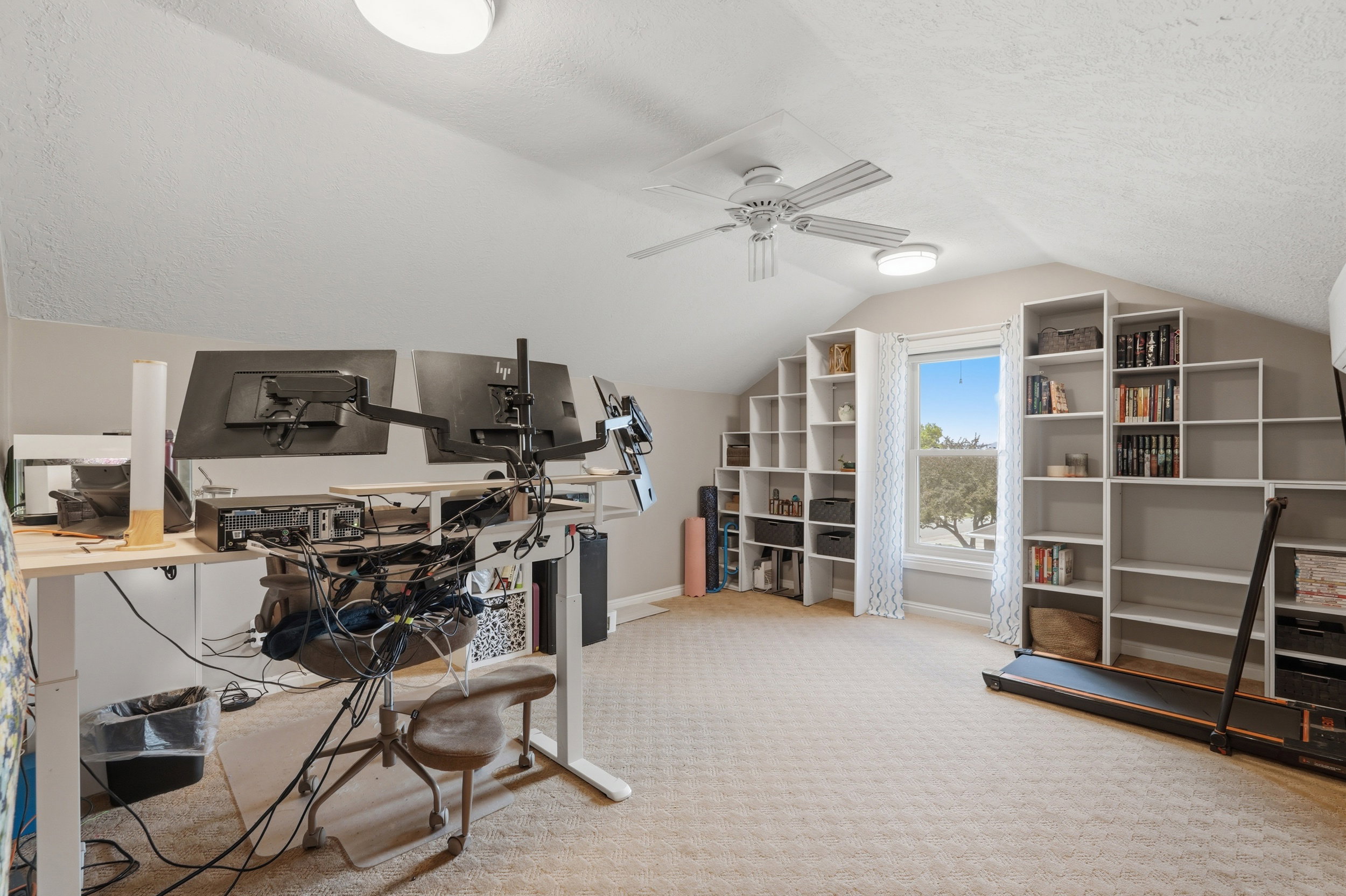 Upstairs sitting room/ Office area off Primary Suite