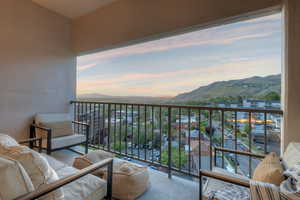 Balcony featuring a mountain view