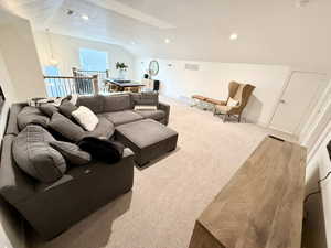 Large loft/bonus room