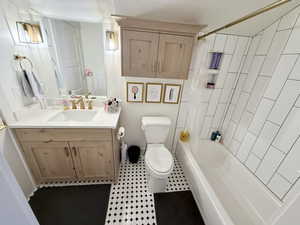 Full bathroom with separate access/doors from the loft and 3rd bedroom