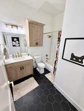 Main level full bath