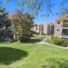 View of home's community