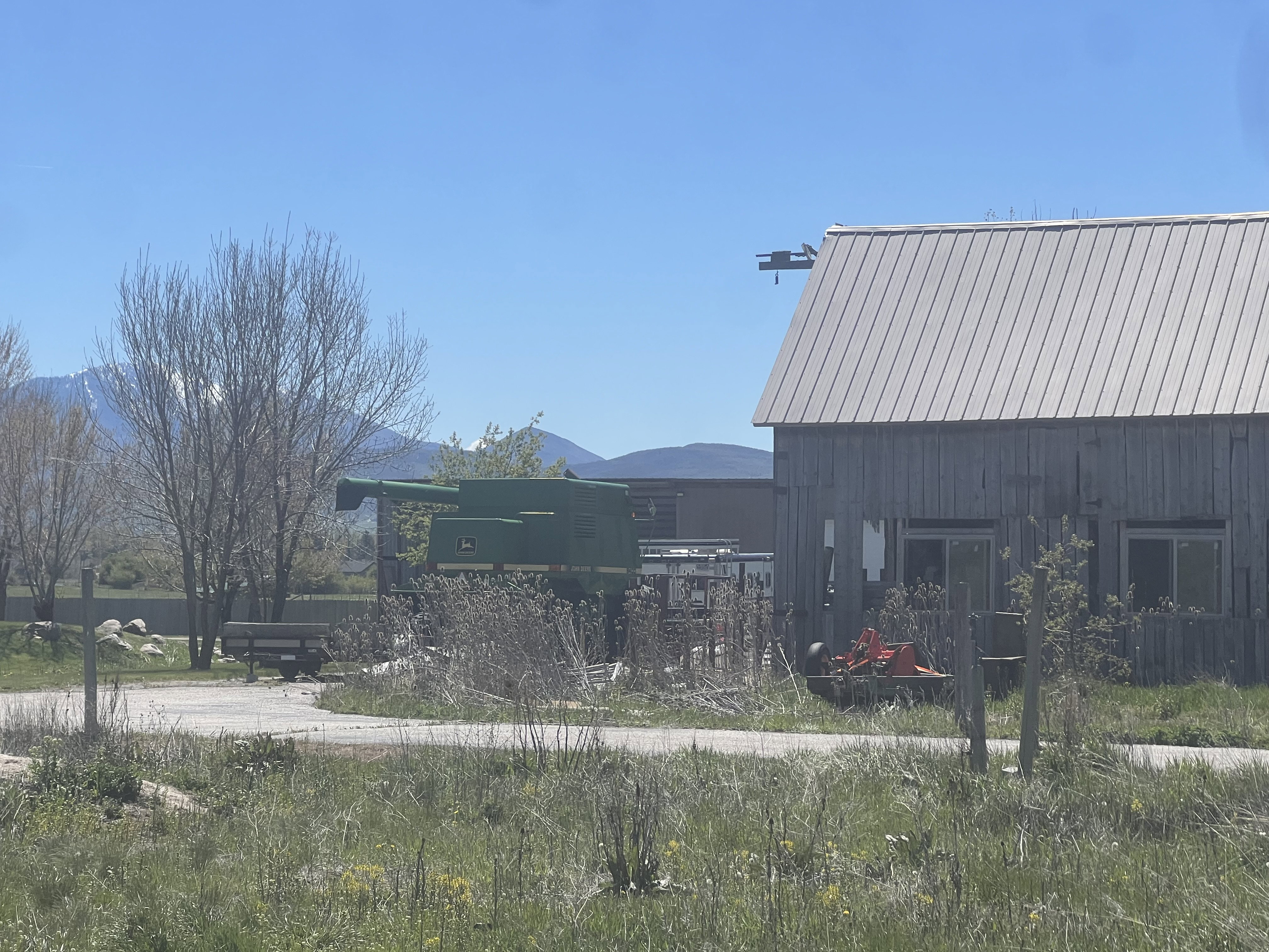 View of outbuilding featuring a mountain view