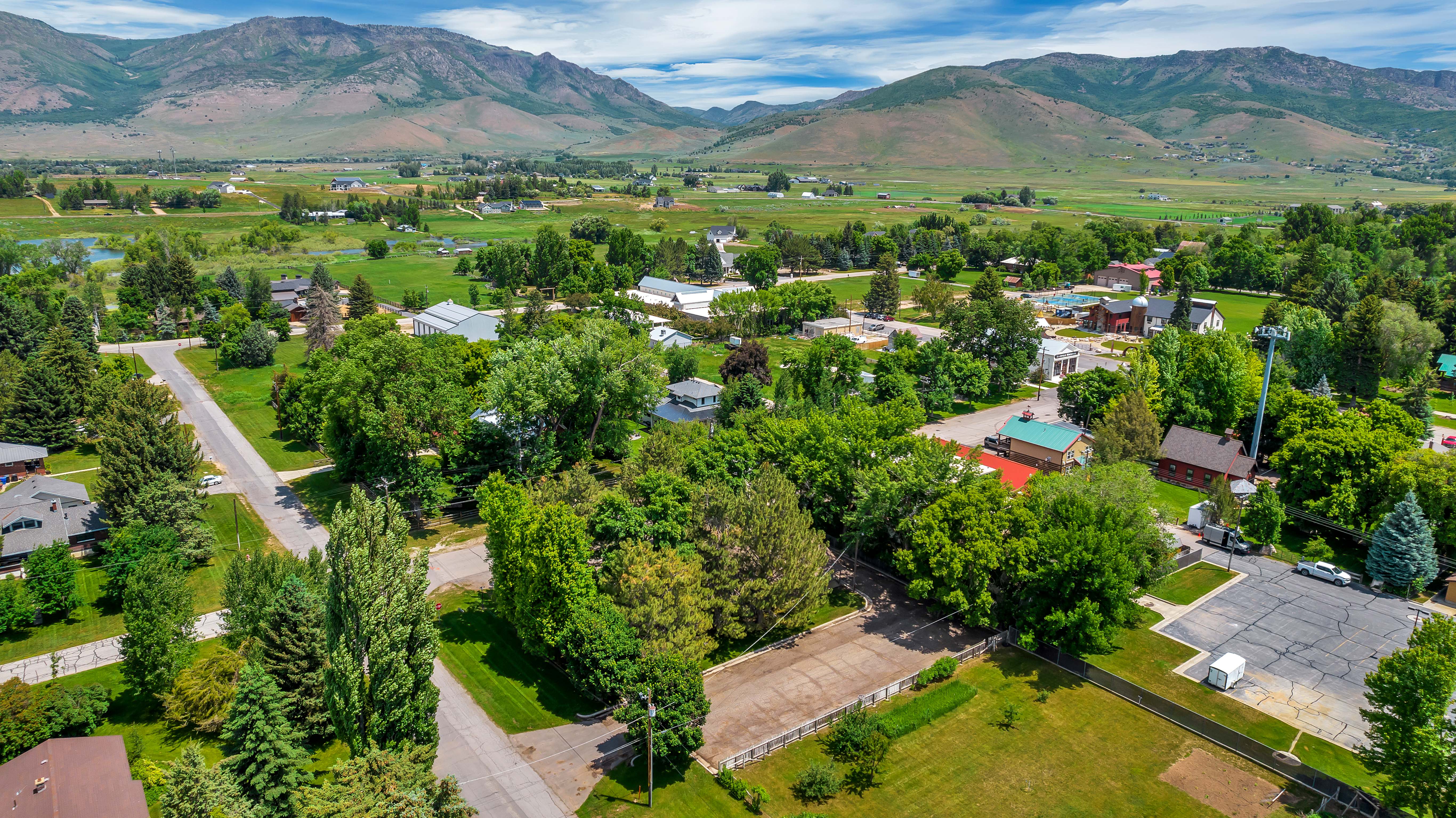 Aerial perspective of suburban area with mountains