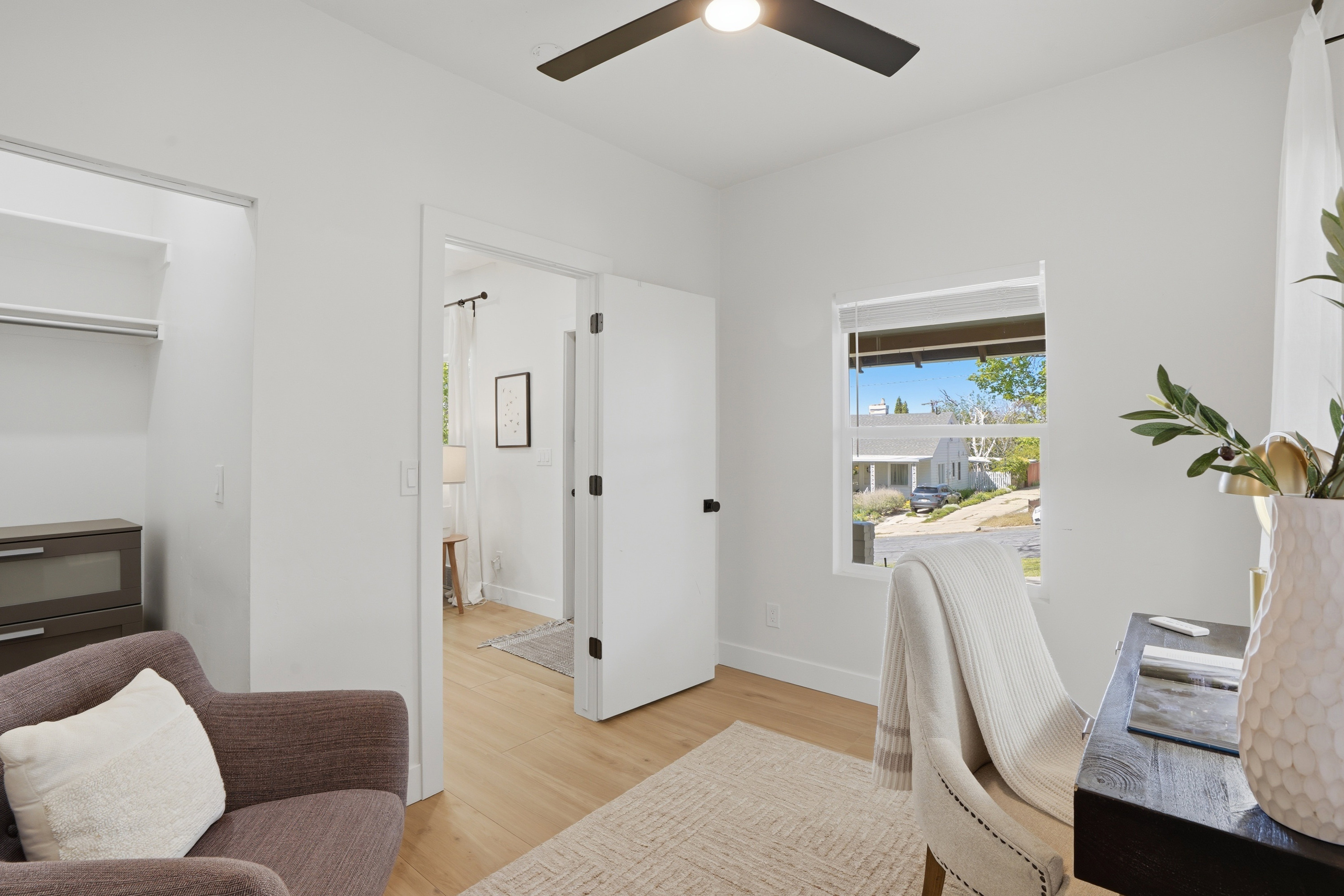 Office with ceiling fan