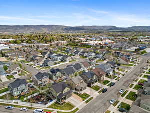 View of property location featuring a mountainous background and nearby suburban area