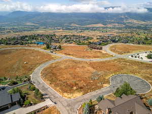 Bird's eye view of a mountainous background