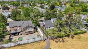 Walk way to elementary school