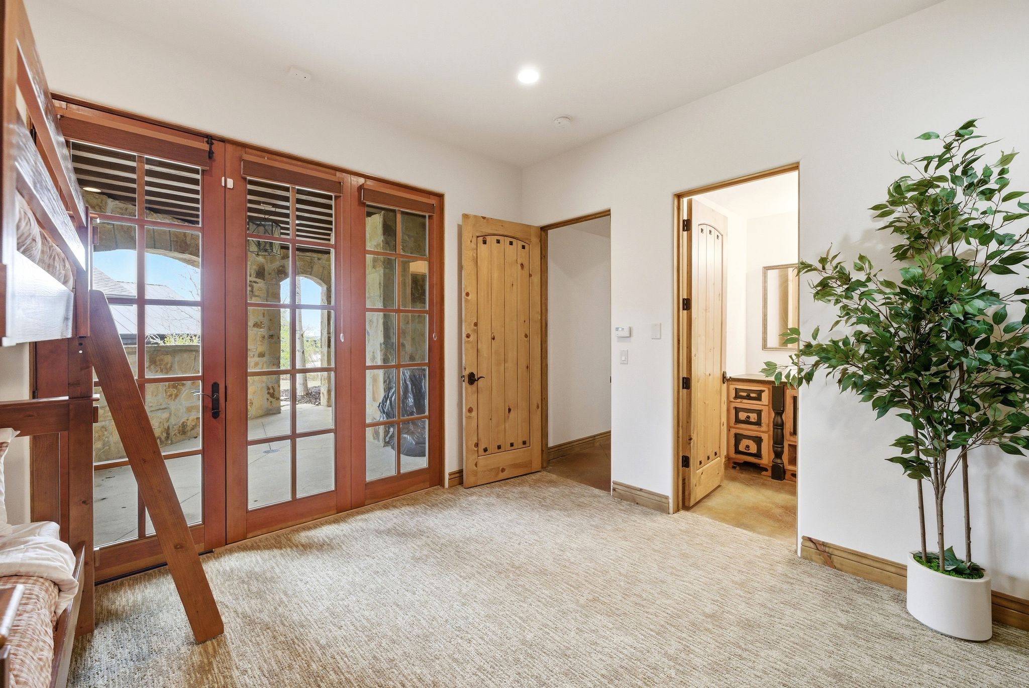 Ensuite Bedroom 5