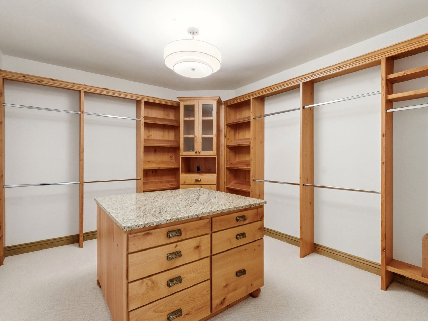 Primary Suite Walk-in Closet