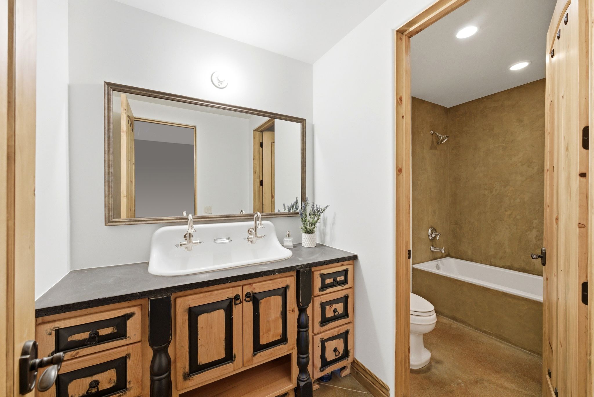 Ensuite Bedroom 5