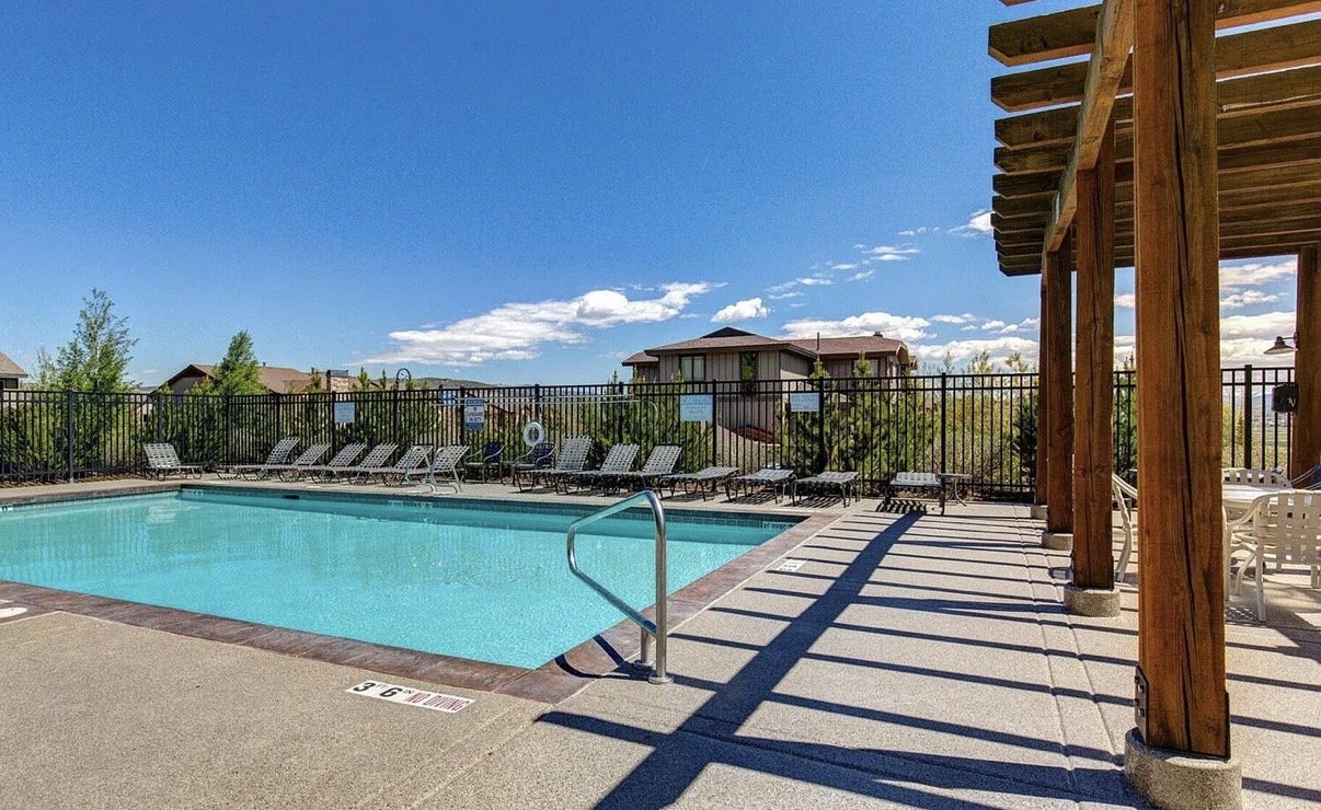 HOA pool