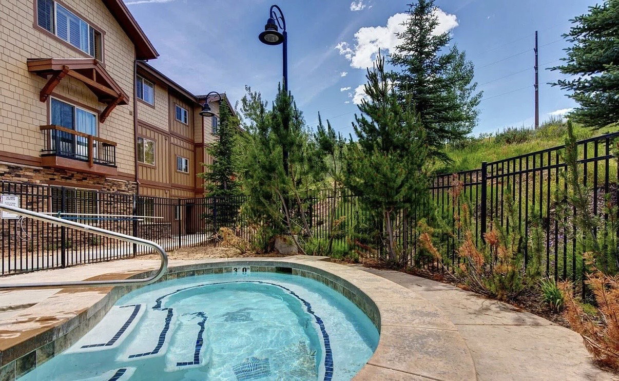 HOA hot tub