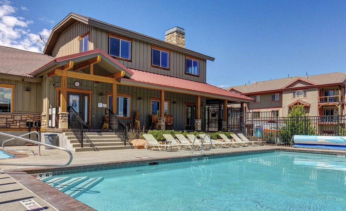HOA pool