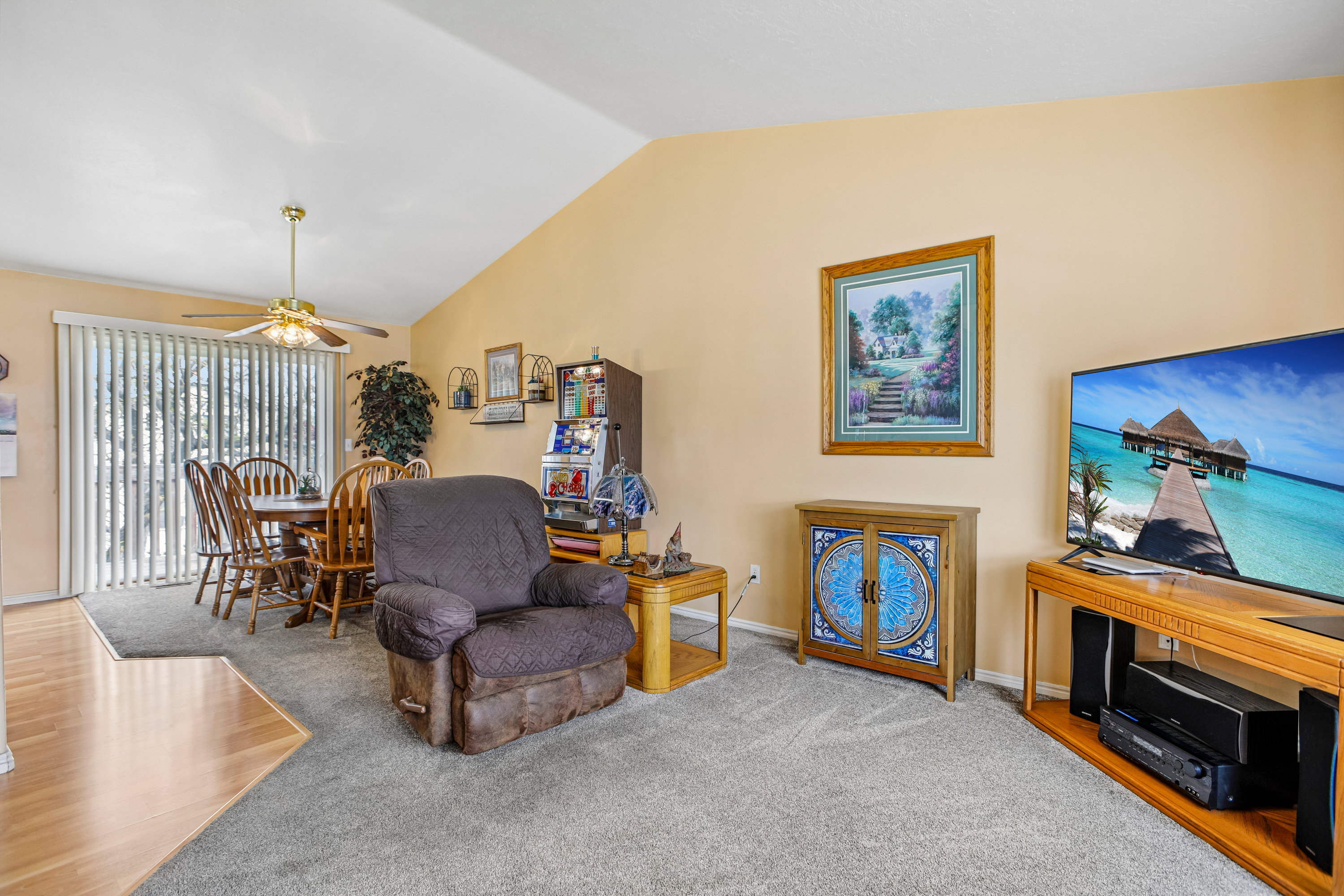 Vaulted ceiling in main living area