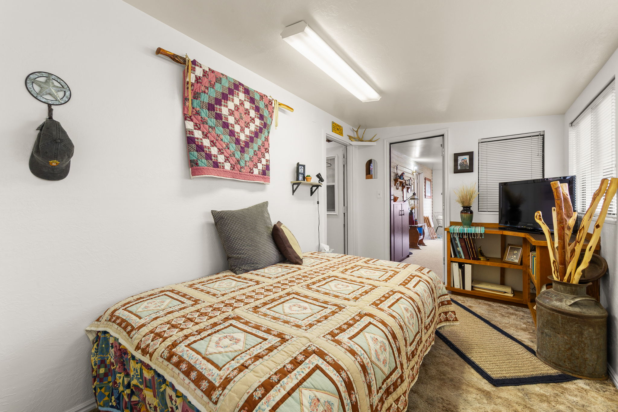 Carpet flooring throughout the space