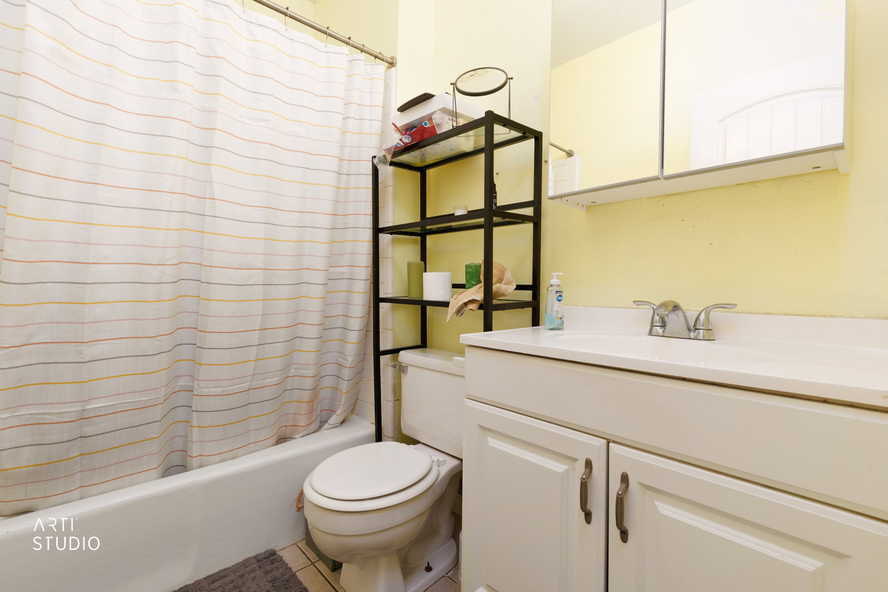 bathroom main floor
