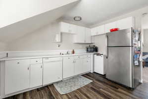 Guest retreat Kitchen