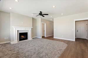 Great Room with Fireplace