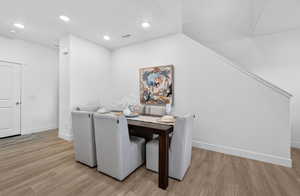 Spacious Dining area
