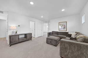 Spacious 2nd floor Family Room/Flex Space.