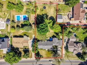 Estimated property lines with backyard driveway access to 540 North