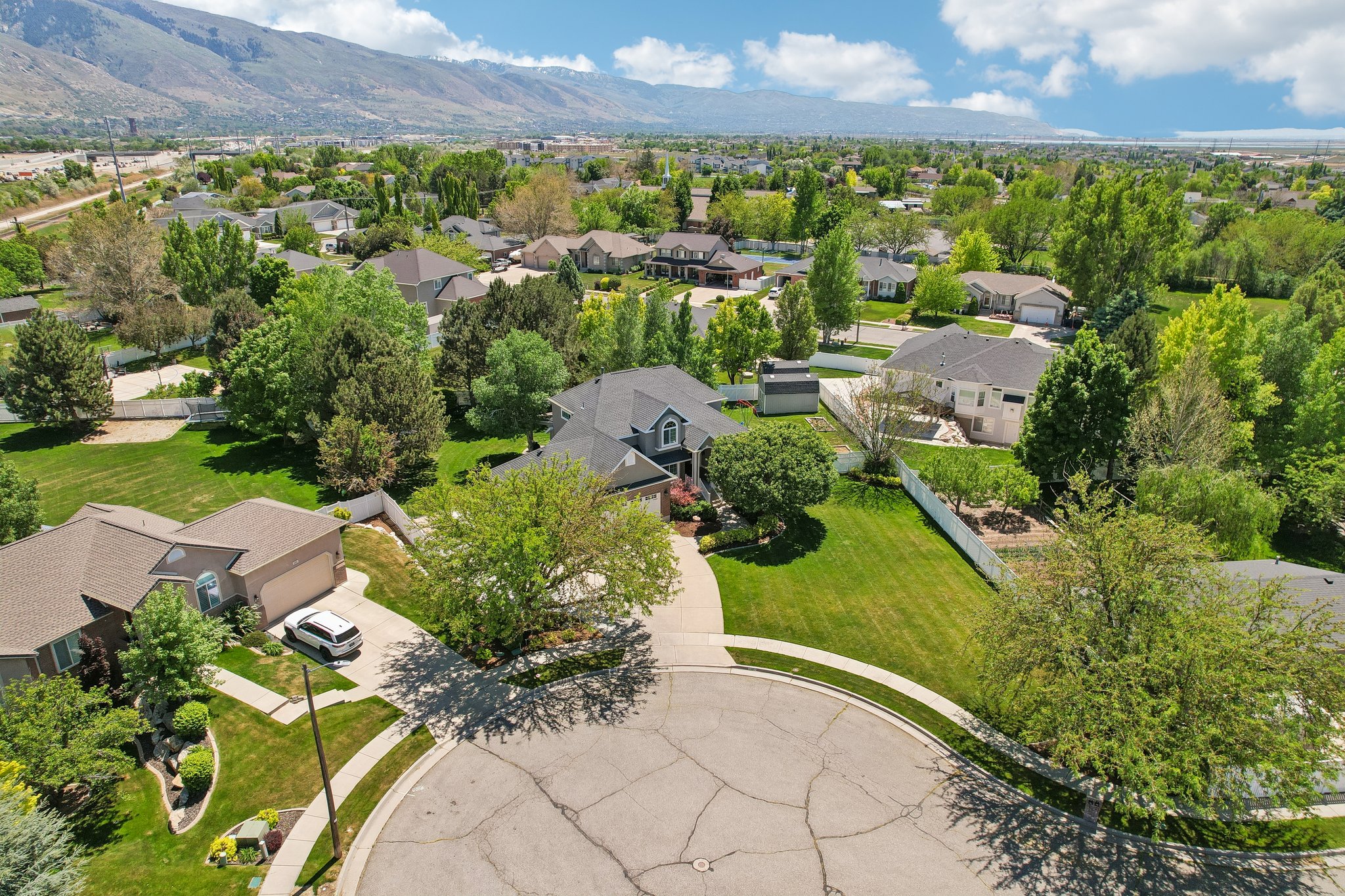 Aerial perspective featuring a residential neighborhood with varied architectural styles