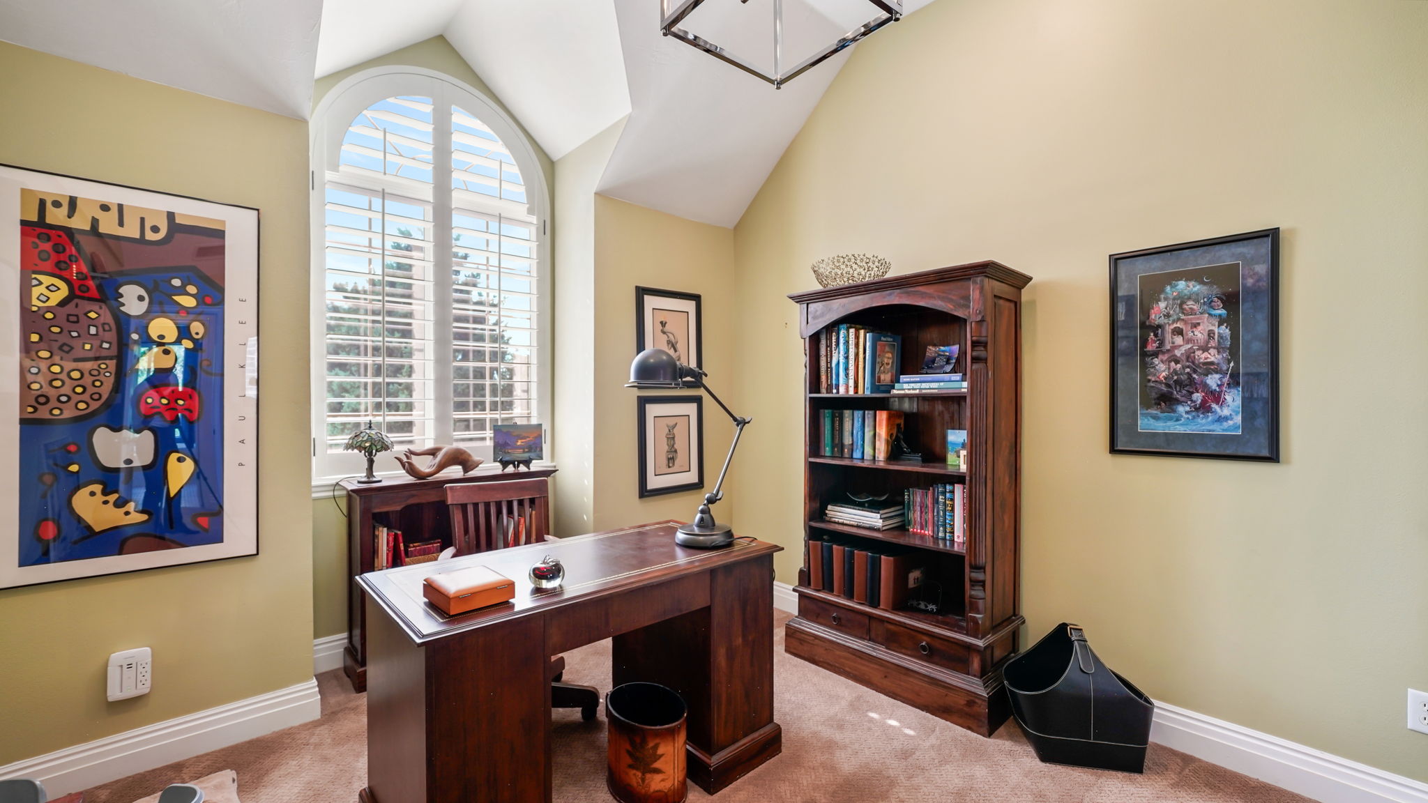 2nd floor office/bedroom