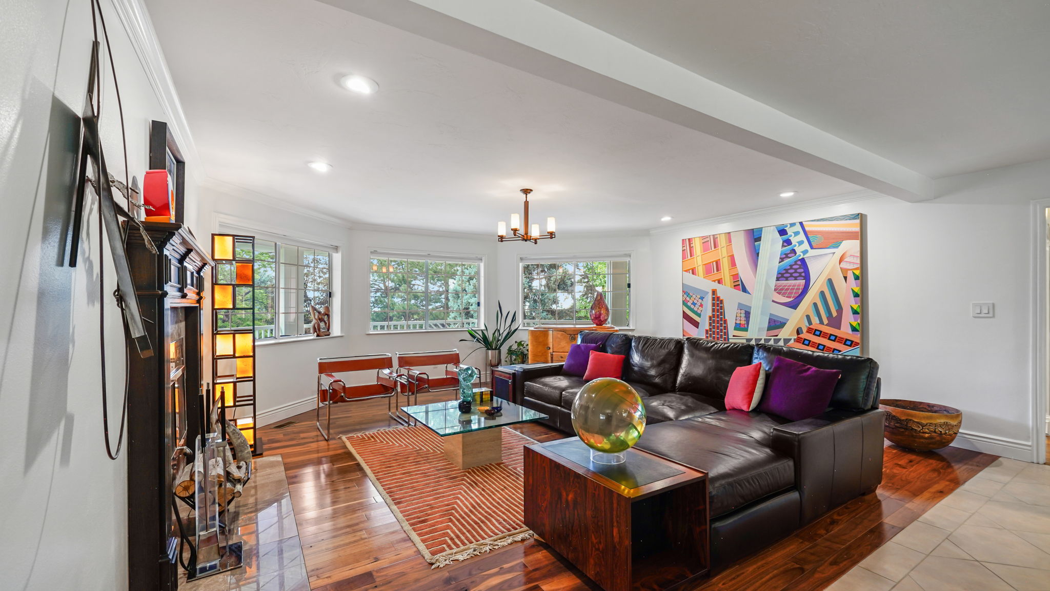 Large Living room off of the kitchen