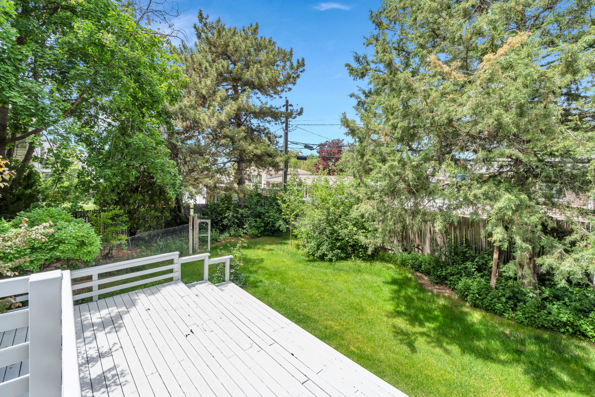 Outdoor deck