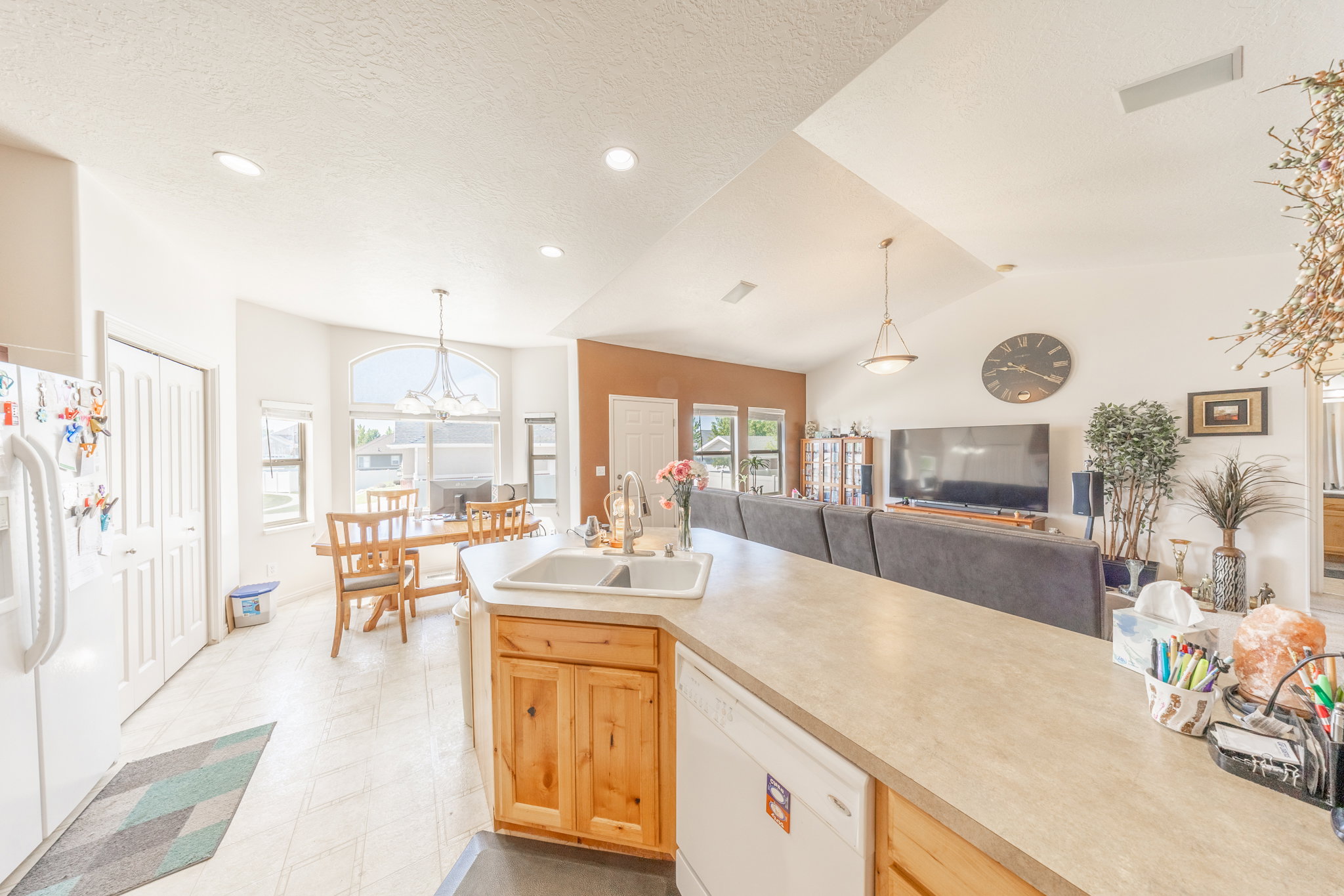 Kitchen and dining area