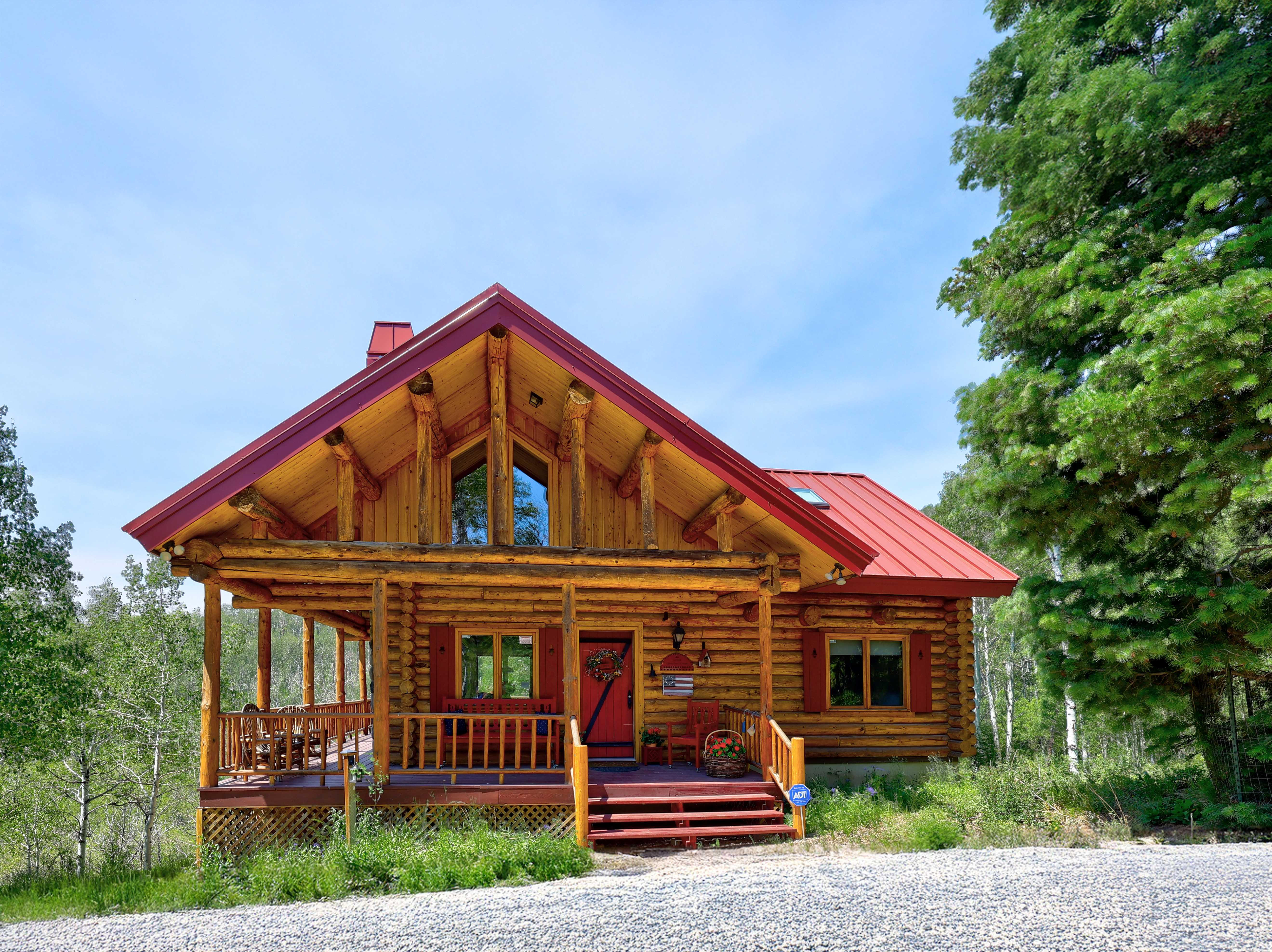 The Perfect Mountain Retreat!  Nestled on 5 wooded acres in beautiful Weber Canyon!