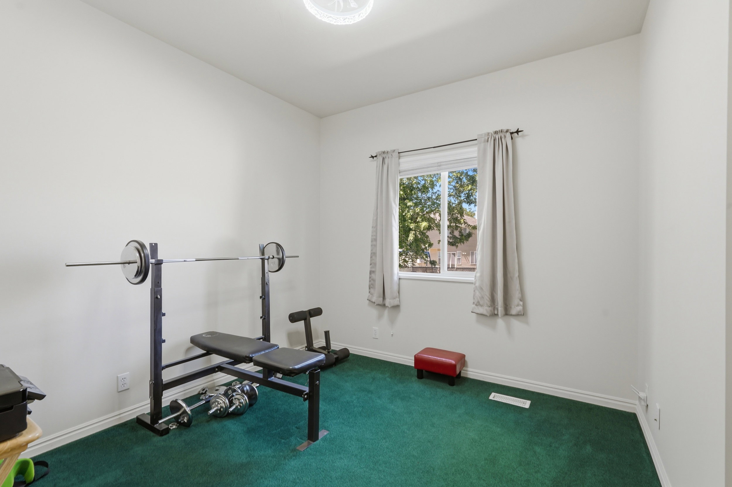 Third bedroom with views of the backyard