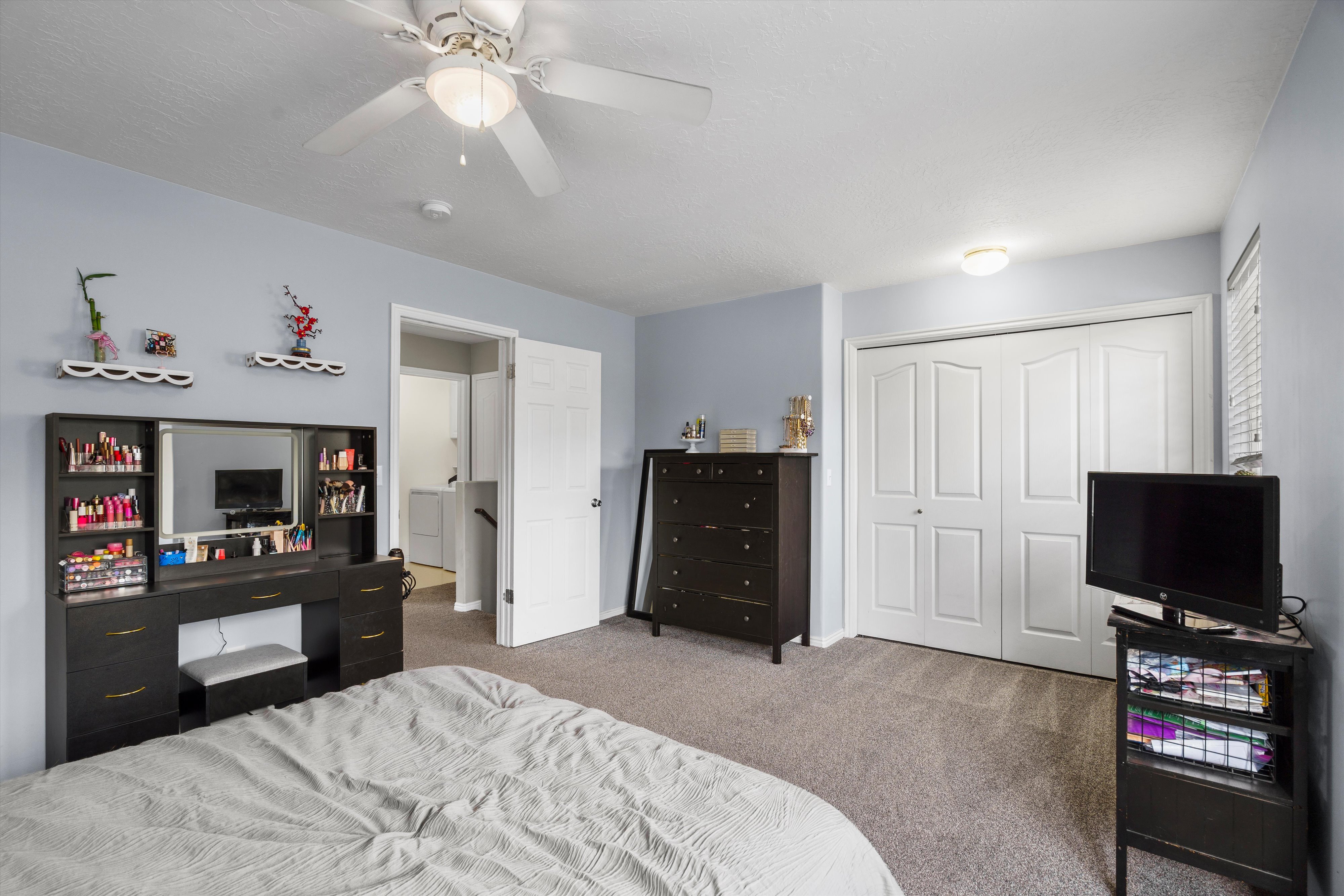 Oversized primary bedroom
