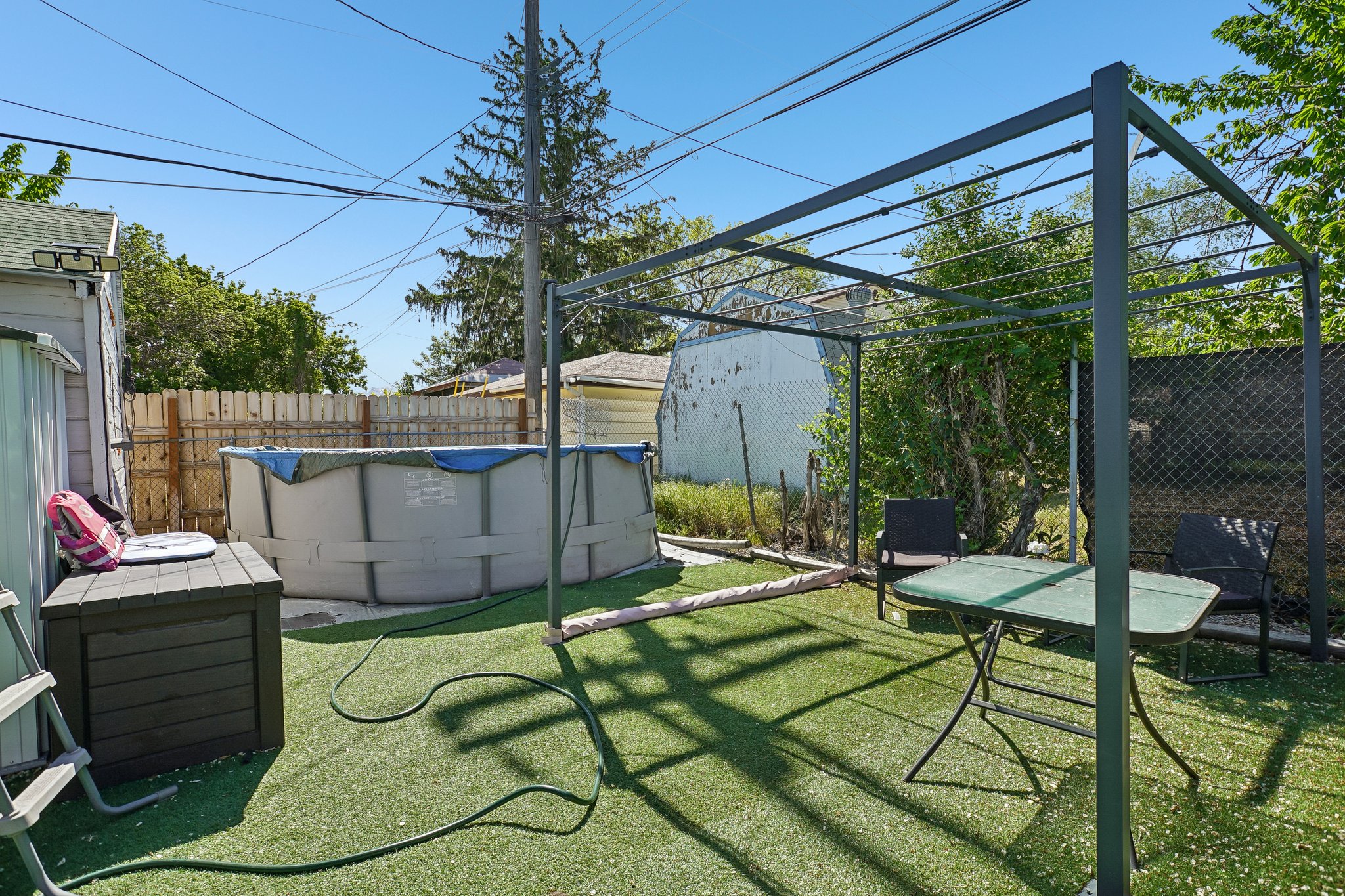 Swimming Pool w/Pergola