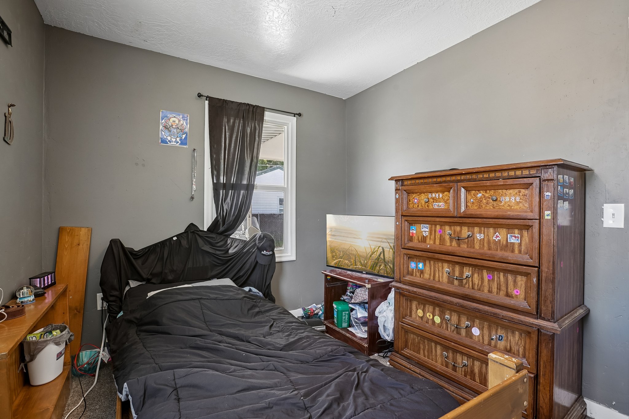 Upstairs Bedroom 1