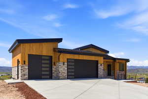 3 car garage with RV bay
