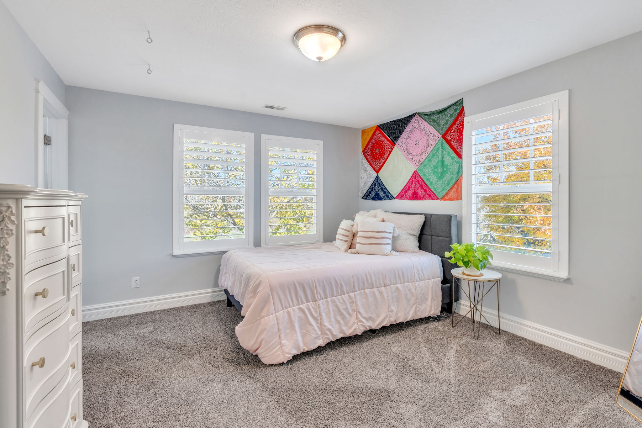 Bedroom with carpeted floors
