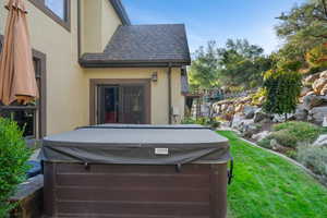 Hot tub