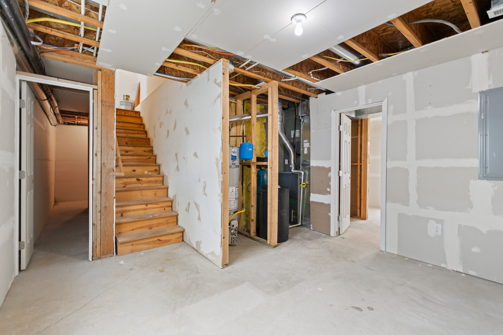Unfinished basement space for future second living area