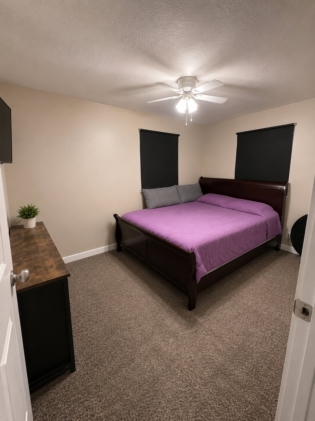 2nd Bedroom Upstairs