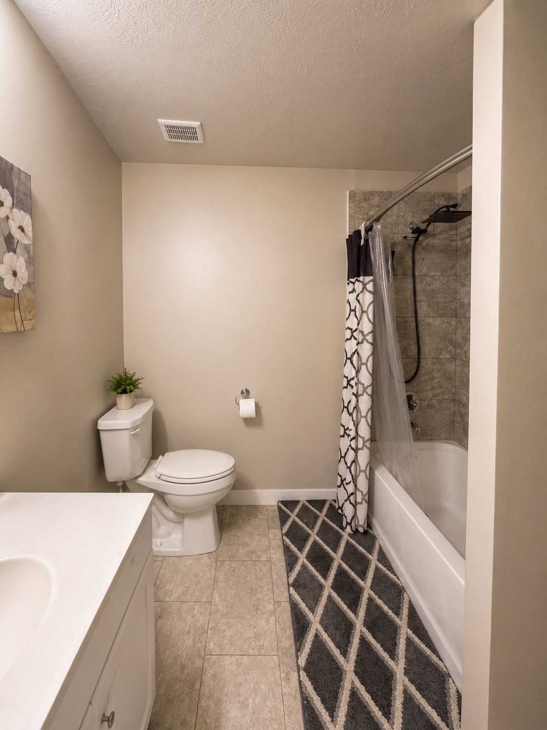Upstairs Full Bath