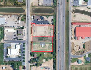 Aerial Map. Highlighting the property boundaries and surrounding infrastructure
