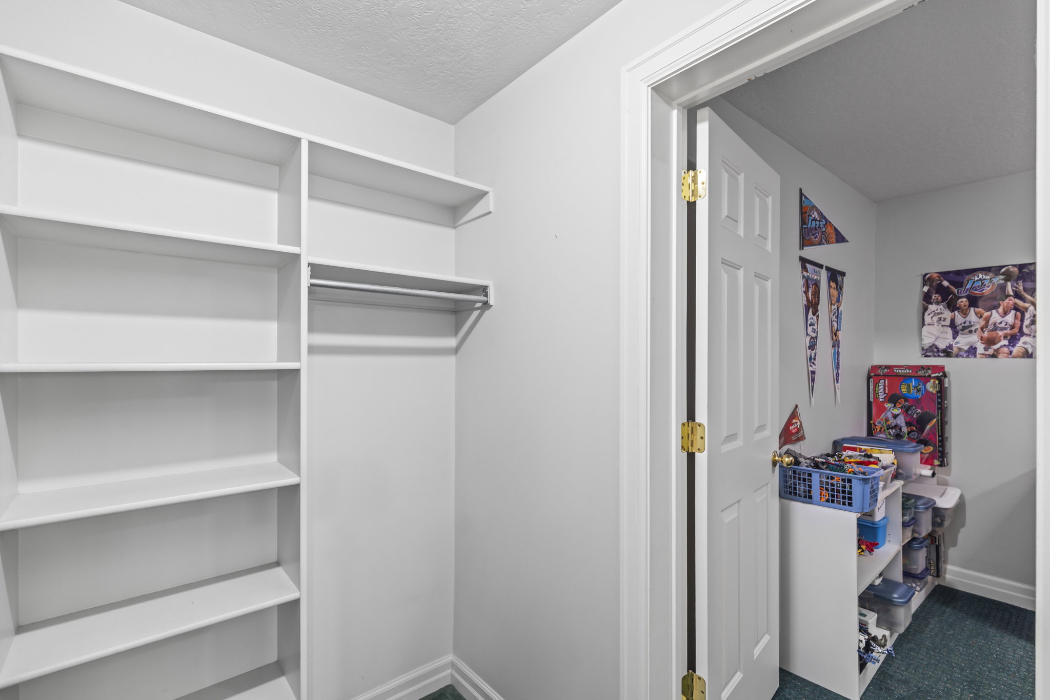 View of walk in closet