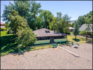 Aerial view towards the cabin