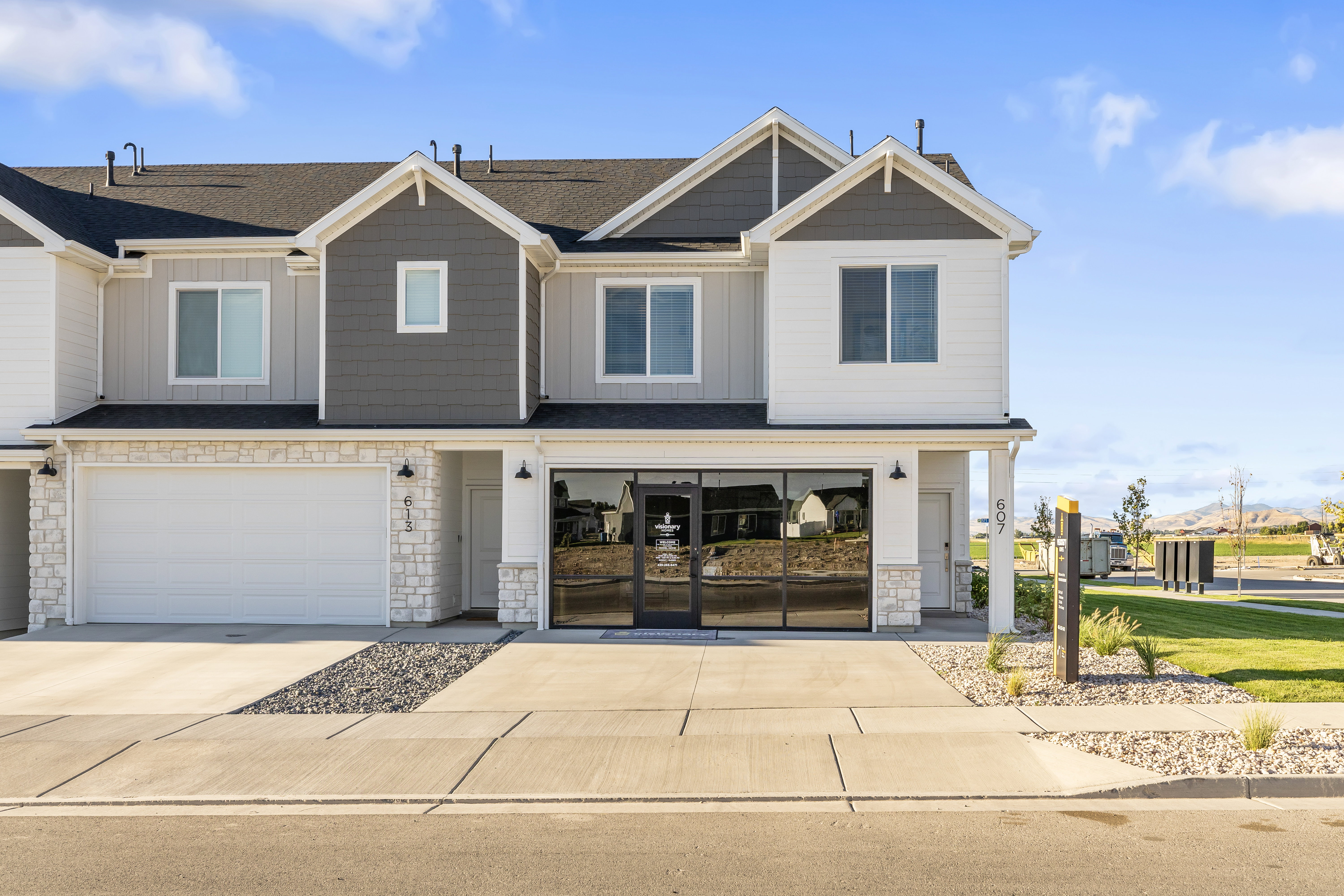 Photos shown are of the Model Home featuring the same floorplan. Finishes and selections may vary from the actual home.