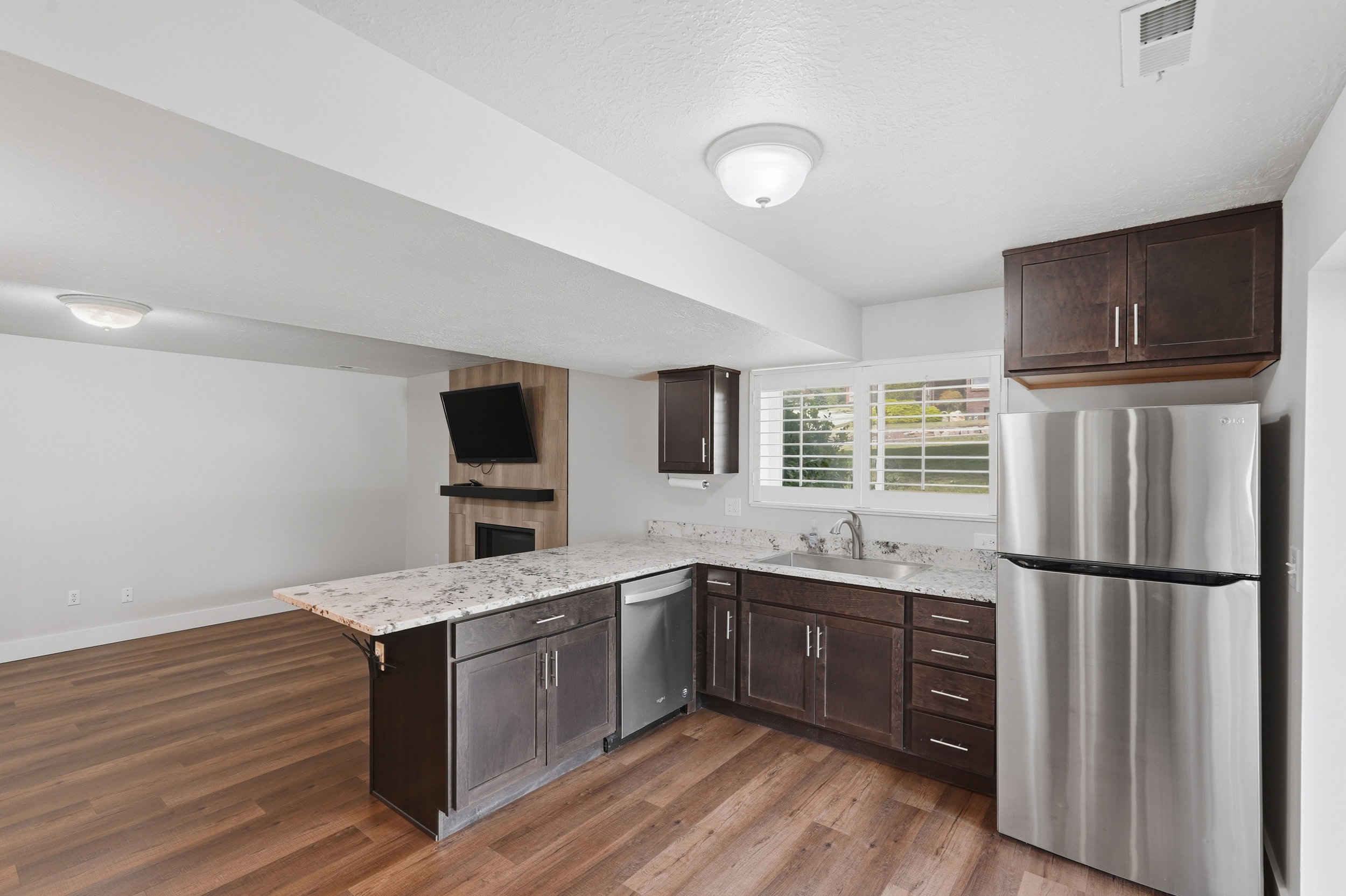 2nd Kitchen/Dining
