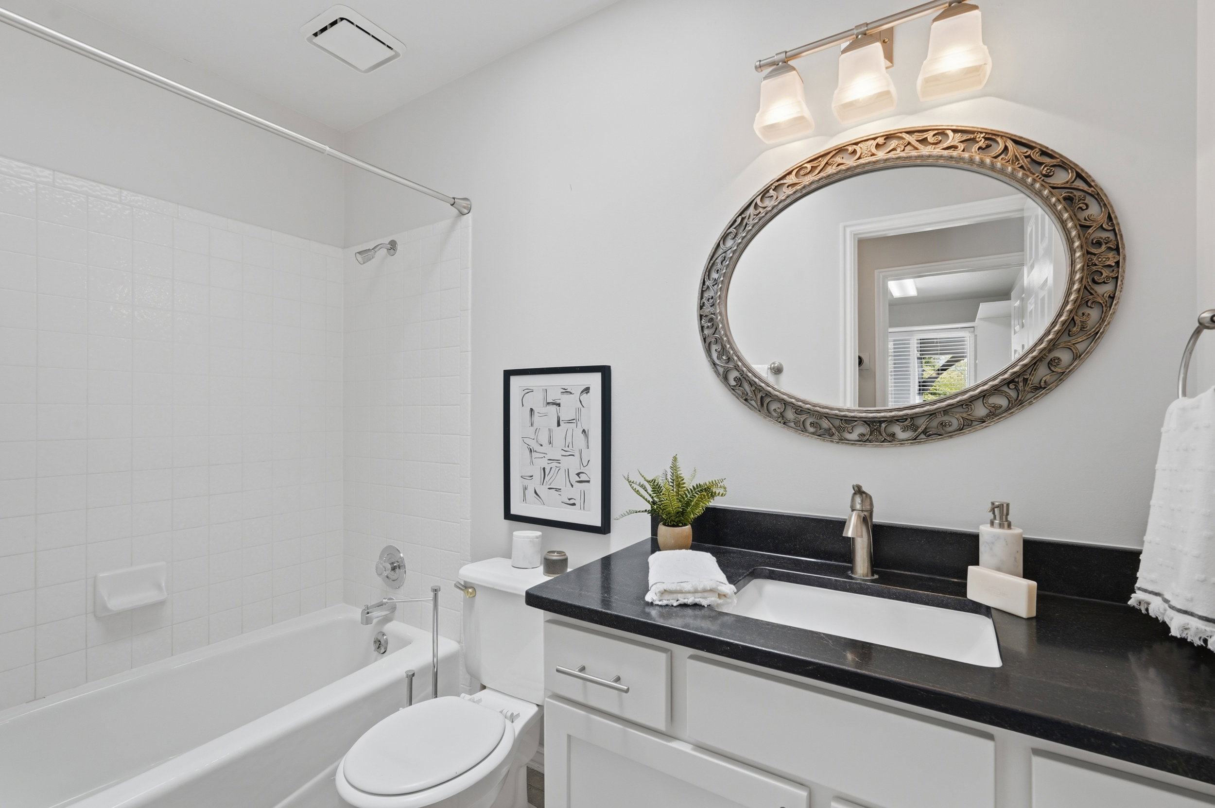 Bathroom (Up)