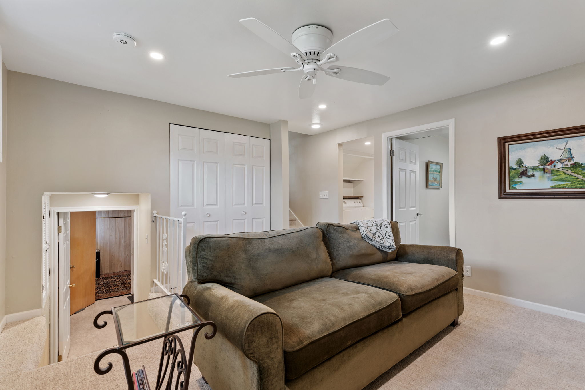 Family Room. Cozy! Game Room. Can Lights.